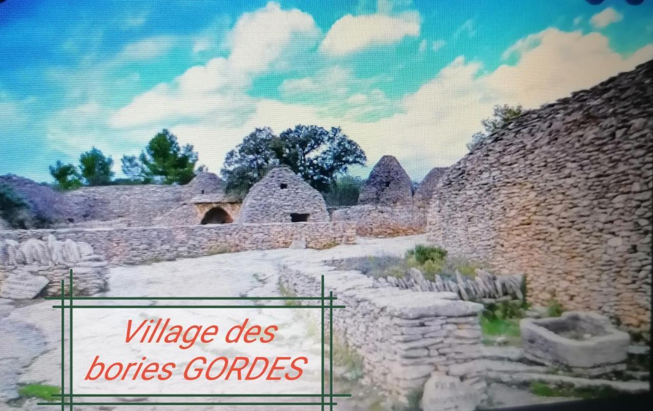La Fee Viviane Et Michel L'Enchanteur Robion en Luberon Екстер'єр фото