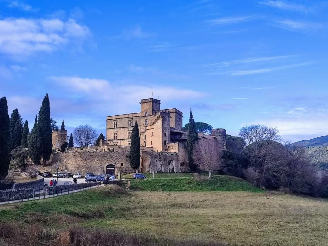 La Fee Viviane Et Michel L'Enchanteur Robion en Luberon Екстер'єр фото